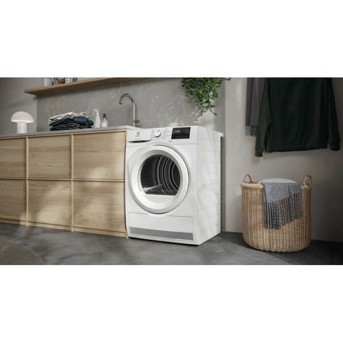 Uscător de rufe cu pompă de căldură Electrolux EW6D28WE, capacitate 8 kg, programe variate, clasa energetică D, Alb [2]