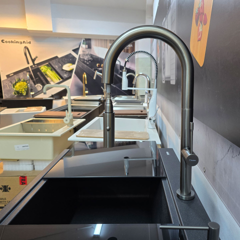 Baterie CookingAid Quadron Felicity Gun Metal cu furtun dus extractibil + buton jet/dus si finisaj Negru mat [4]