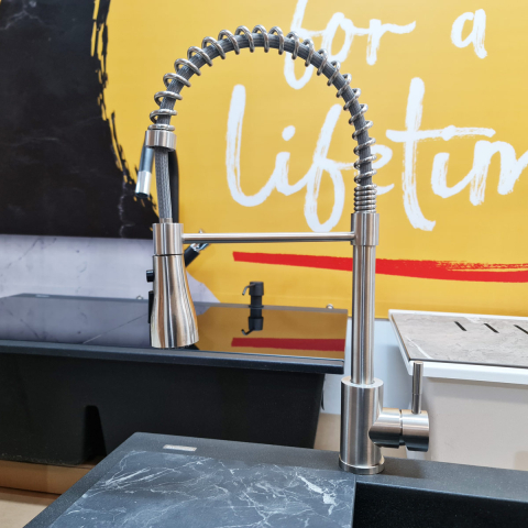 Baterie CookingAid Salma Steel cu furtun dus detasabil / flexibil + buton jet/dus si finisaj inox periat [5]