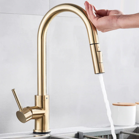 Inox - Baterie CookingAid TOUCH ON GOLDEN TAP CU SENZOR ATINGERE aurie cu furtun dus retractabil / extractibil + buton interschimbabil jet/dus si finisaj auriu periat antiamprenta