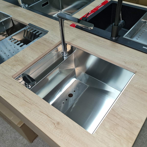 Chiuveta bucatarie inox CookingAid INVISIBLE 40R cu treapta pentru baterie si capac scurgere invizibil + accesorii montaj [21]