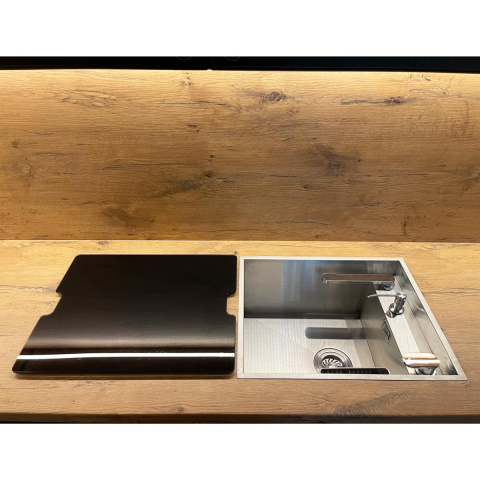 Chiuveta bucatarie inox CookingAid INVISIBLE DEEP cu baterie telescopica integrata, scurgator vase/paste/fructe, tocator sticla temperizata, dozator detergent + accesorii montaj [15]