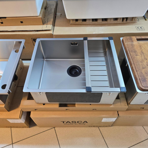 Chiuveta bucatarie inox CookingAid TASCA CANOVA CA50 DuriX mata, rezistenta la zgarieturi si ventil/preaplin negru, cu montaj pe blat, sub blat sau la nivelul blatului si accesorii montaj [8]