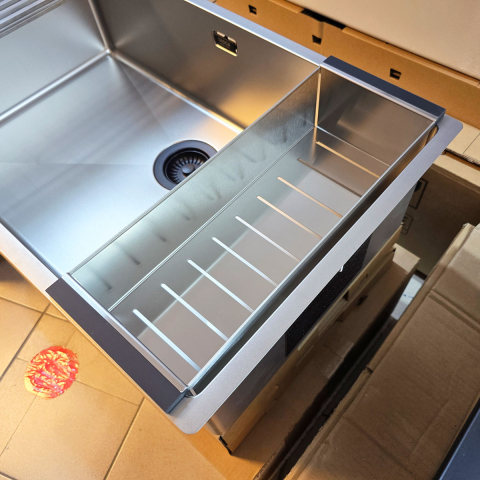 Chiuveta bucatarie inox CookingAid TASCA CANOVA CA70 DuriX mata, rezistenta la zgarieturi si ventil/preaplin negru, cu montaj pe blat, sub blat sau la nivelul blatului si accesorii montaj [20]