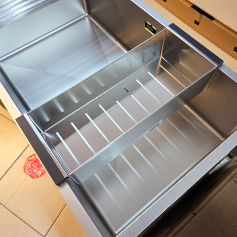 Chiuveta bucatarie inox CookingAid TASCA CANOVA CA70 DuriX mata, rezistenta la zgarieturi si ventil/preaplin negru, cu montaj pe blat, sub blat sau la nivelul blatului si accesorii montaj [19]