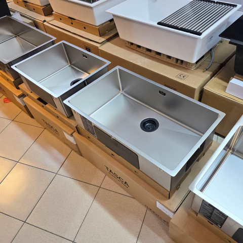 Chiuveta bucatarie inox CookingAid TASCA CANOVA CA70 DuriX mata, rezistenta la zgarieturi si ventil/preaplin negru, cu montaj pe blat, sub blat sau la nivelul blatului si accesorii montaj [6]