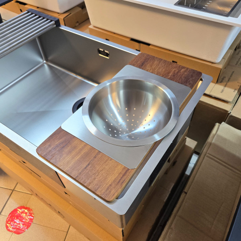 Chiuveta bucatarie inox CookingAid TASCA CANOVA CA70 DuriX mata, rezistenta la zgarieturi si ventil/preaplin negru, cu montaj pe blat, sub blat sau la nivelul blatului si accesorii montaj [29]