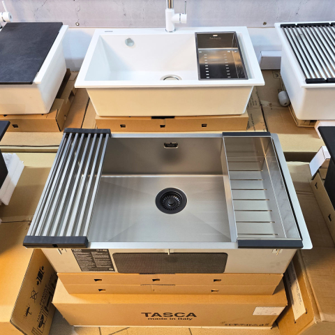 Chiuveta bucatarie inox CookingAid TASCA CANOVA CA70 DuriX mata, rezistenta la zgarieturi si ventil/preaplin negru, cu montaj pe blat, sub blat sau la nivelul blatului si accesorii montaj [24]