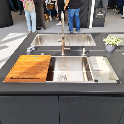 Chiuveta bucatarie inox CookingAid TASCA CANOVA CA90 WORKSTATION + tavita scurgere inox + tocator lemn Iroko, cu montaj pe blat, sub blat sau la nivelul blatului si accesorii montaj [1]