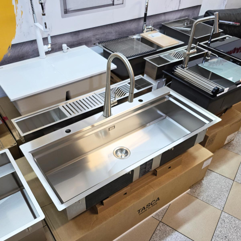 Chiuveta bucatarie inox CookingAid TASCA Harmony 116IF WORKSTATION cu 6 accesorii: tavita scurgere glisanta, tocator lemn Iroko, gratar scurgere glisant, dus extractibil cu pulverizator, dozator deter [31]