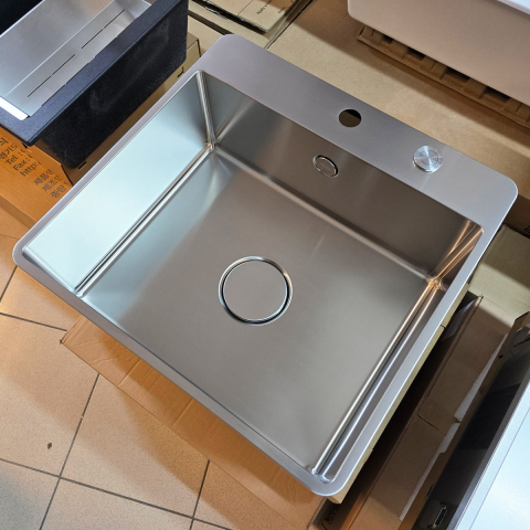 Chiuveta bucatarie inox CookingAid TASCA IRIS IR50 BM cu montaj pe blat, ventil scurgere automat cu capac scurgere invisibila, preaplin rotund si accesorii montaj [16]