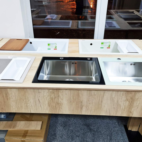 Chiuveta bucatarie inox CookingAid TEMPERED GLASS BLACK cu scurgator vase/paste/fructe, gratar rulabil inox, dozator detergent + accesorii montaj [6]