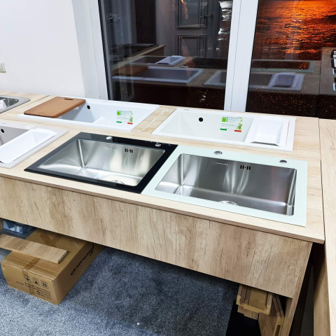 Chiuveta bucatarie inox CookingAid TEMPERED GLASS BLACK cu scurgator vase/paste/fructe, gratar rulabil inox, dozator detergent + accesorii montaj [5]