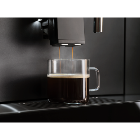 Espressor incorporabil AEG TC8NK7B Seria 8000, Control touch, 12 programe, Display TFT [2]