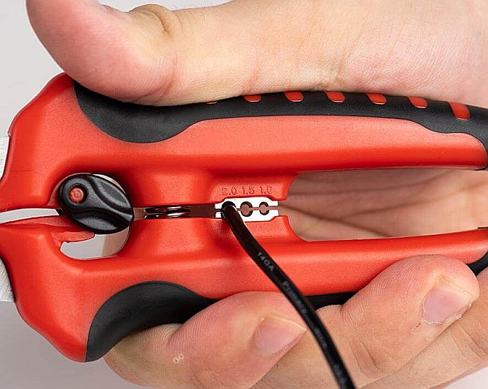 Heavy Duty Scissor With Wire Stripper [5]