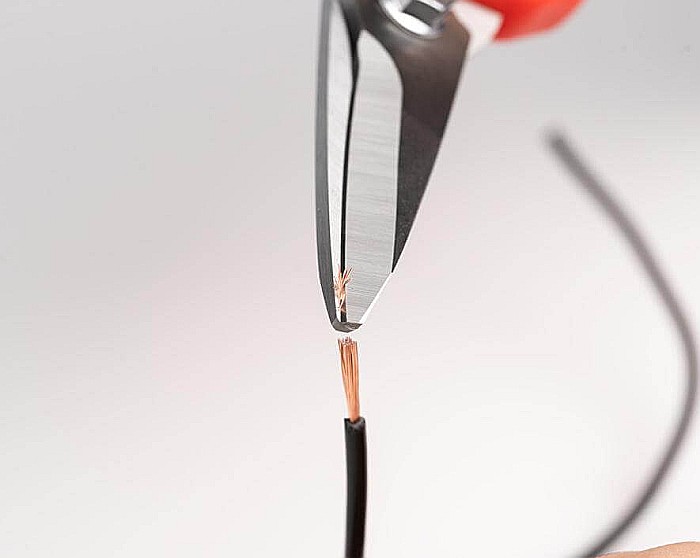 Heavy Duty Scissor With Wire Stripper [9]