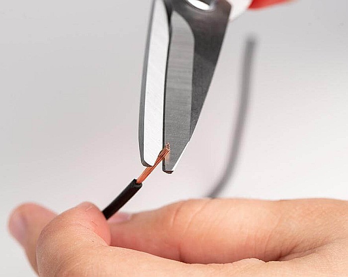Heavy Duty Scissor With Wire Stripper [8]