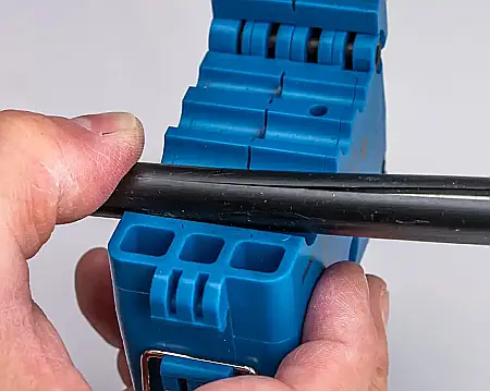 Cutit  cu taiere longitudinala si transversala pentru extras buffere din cabluri de 5.8mm-12mm, Jonard [7]