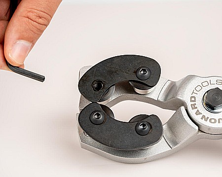 Cutit tubulatura 26 - 40 mm pentru spatii restranse, JONARD [9]