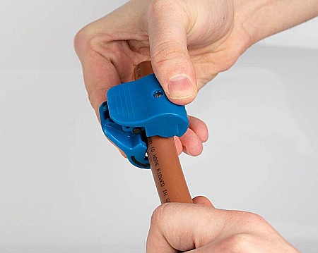 Guided Duct Cutter foir thick walled microducts (1.5 - 3 mm) [9]