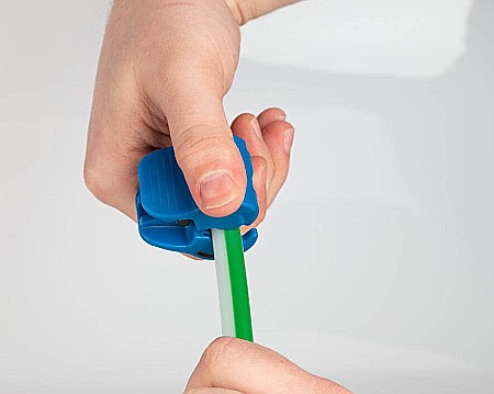 Guided Duct Cutter for thin walled microducts (1 - 1.2 mm) [9]