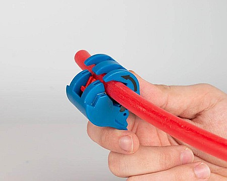Guided Duct Cutter for thin walled microducts (1 - 1.2 mm) [4]
