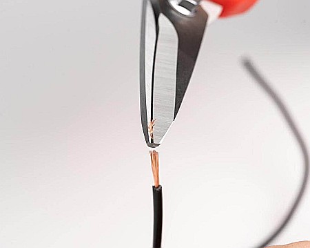 Heavy Duty Scissor With Wire Stripper [8]