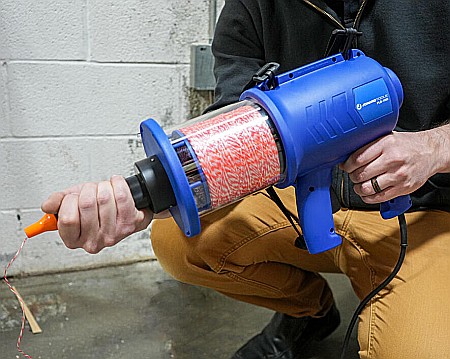 Dispozitiv suflat si tras fir in conducte cu diametrul 18-50mm [6]