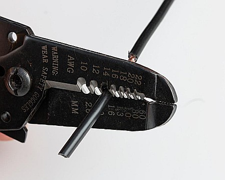 Dezizolator conductori electrici cu diametre de 0.6 - 2.6 mm [2]
