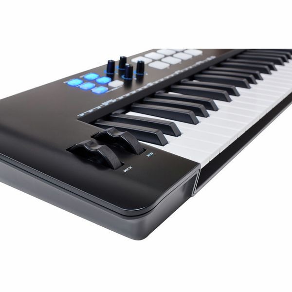 Alesis V49 MKII [8]
