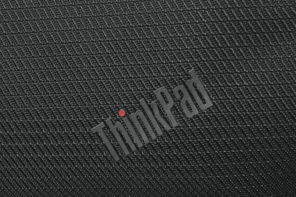 LN ThinkPad Essential 16 inch Topload [3]