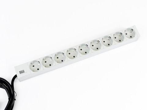 Cabinete metalice - BM IT PDU power strip 9x sockets 1U