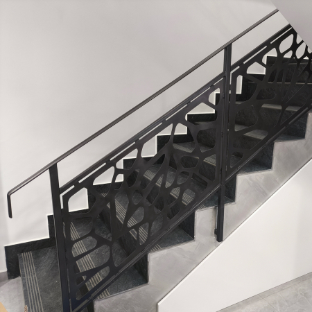 Balustrade scari din tabla debitata - balustrada-metalica-neagra-decupata-laser-scara-interioara-ploiesti
