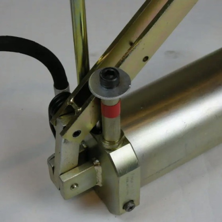 Pompă hidraulică 700 bar, acționată cu piciorul [1]