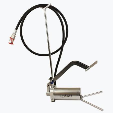 Prese si dispozitive speciale pentru mecanica auto - Pompă hidraulică 700 bar, acționată cu piciorul