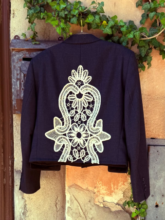 Clothing - Cropped doily