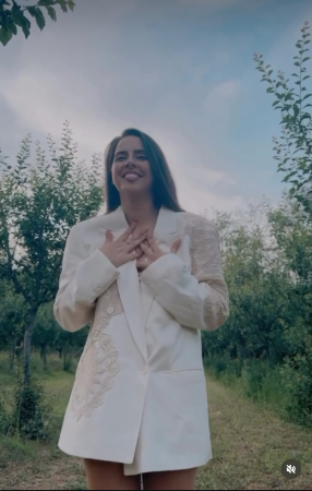 Clothing - Ivory Dream