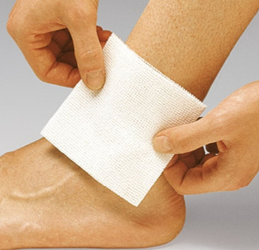 Medicomp® Extra Sterile 10 × 10 cm, 6 Straturi, 25 bucăți [2]