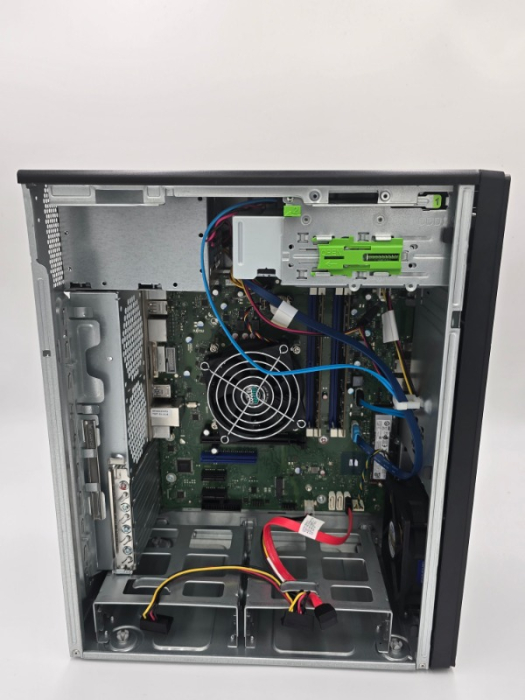 Calculator Fujitsu Esprimo P558, Tower, Intel Core i5 9500 3.0 GHz; 16 GB DDR4; 256 GB SSD M.2; Placa Video Intel HD Graphics [4]