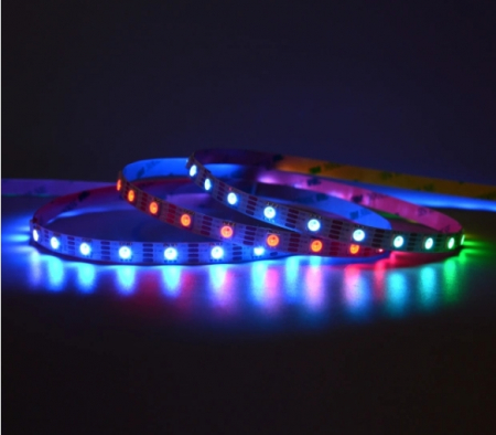 Digitális LED szalag 60 LED IC2815 (60 pixel) • 12V • 10W • RGB (1 LED = 1 pixel) • IP20 • 10 mm [3]