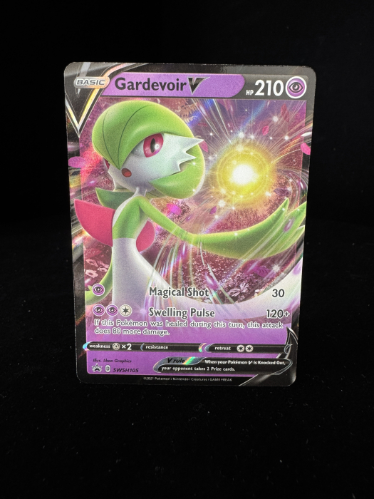 Gardevoir V (SWSH105) - NM | Pokemon SWSH Black Star Promos [2]