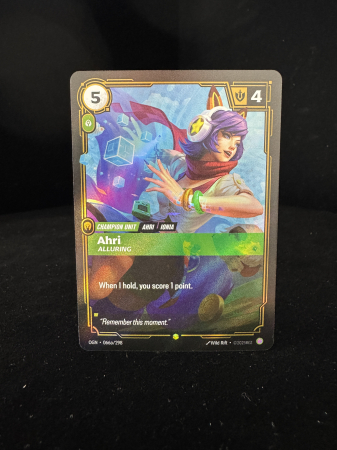 Ahri, Alluring (V.2 - Showcase) OGN066 - NM | Riftbound Origins [1]