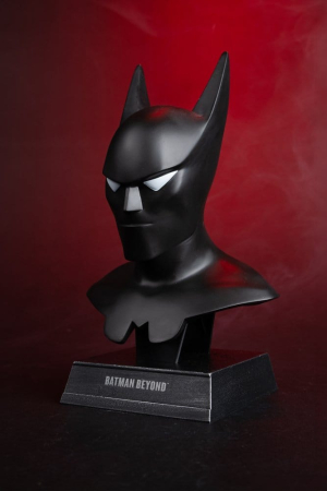 DC Direct Prop Replica 1/3 Batman Cowl (Batman Beyond Animated) 18 cm [12]