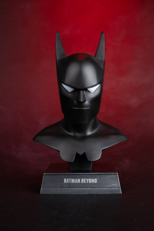 DC Direct Prop Replica 1/3 Batman Cowl (Batman Beyond Animated) 18 cm [10]