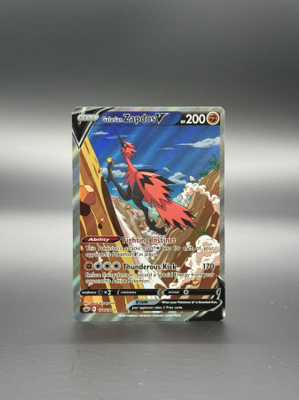 RAW Cards - Galarian Zapdos V (CRE174) - NM | Pokemon Chilling Reign