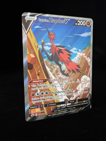 Galarian Zapdos V (CRE174) - NM | Pokemon Chilling Reign [2]