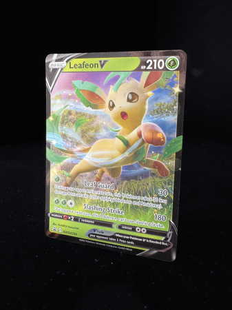 Leafeon V (SWSH194) - NM | Pokemon SWSH Black Star Promos [3]