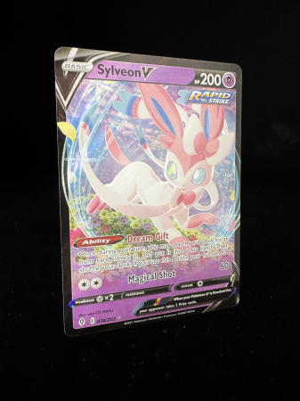 Sylveon V (EVS074) - NM | Pokemon Evolving Skies [2]