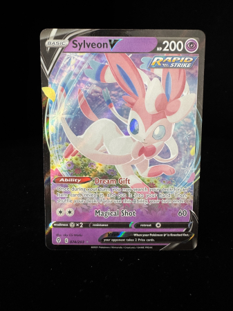 Sylveon V (EVS074) - NM | Pokemon Evolving Skies [1]