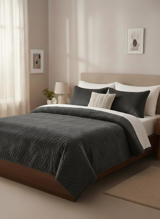 Cuvertura De Pat Catifea Luxury + 2 Fete De Perna [1]